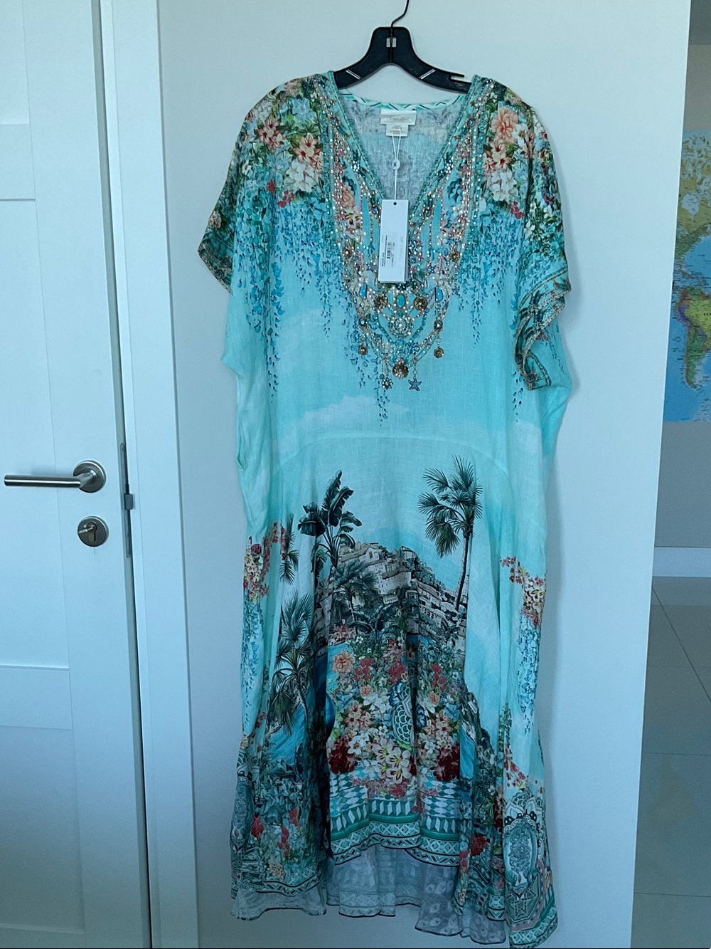 NWT Camilla Balearic Bebe V neck linen kaftan with drop waist size L